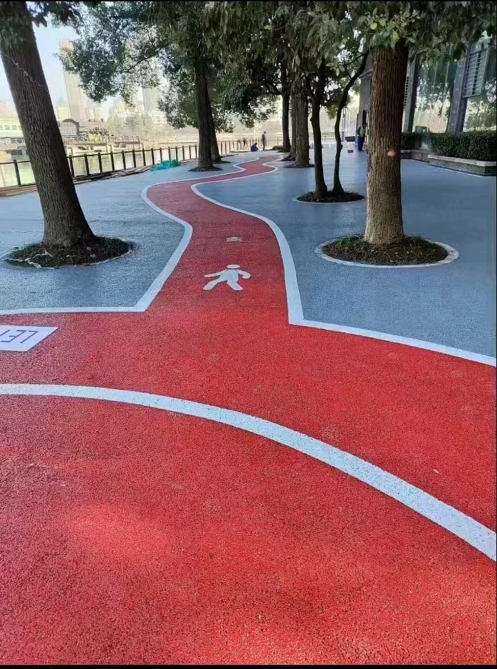 江南文化園彩色透水路面項(xiàng)目圓滿完工，助力環(huán)保與美觀雙重提升